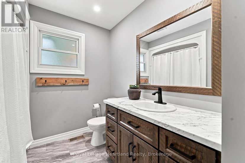3042 Albert Street — photo 19 of 40