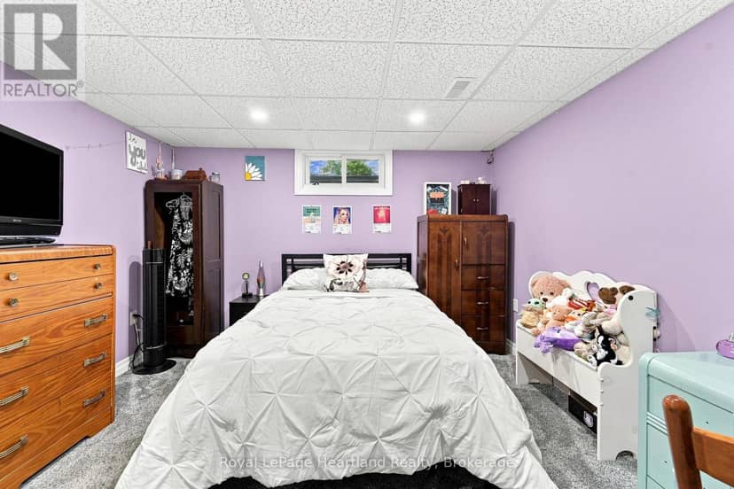 3042 Albert Street — photo 31 of 40
