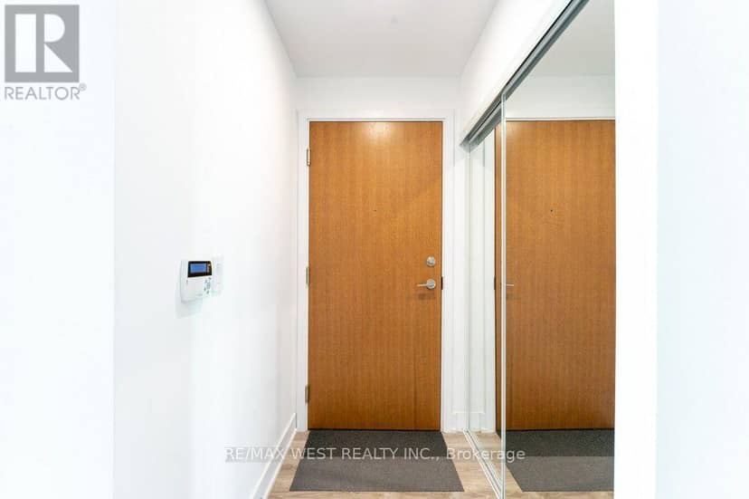 3206 - 20 Shore Breeze Drive — photo 4 of 33