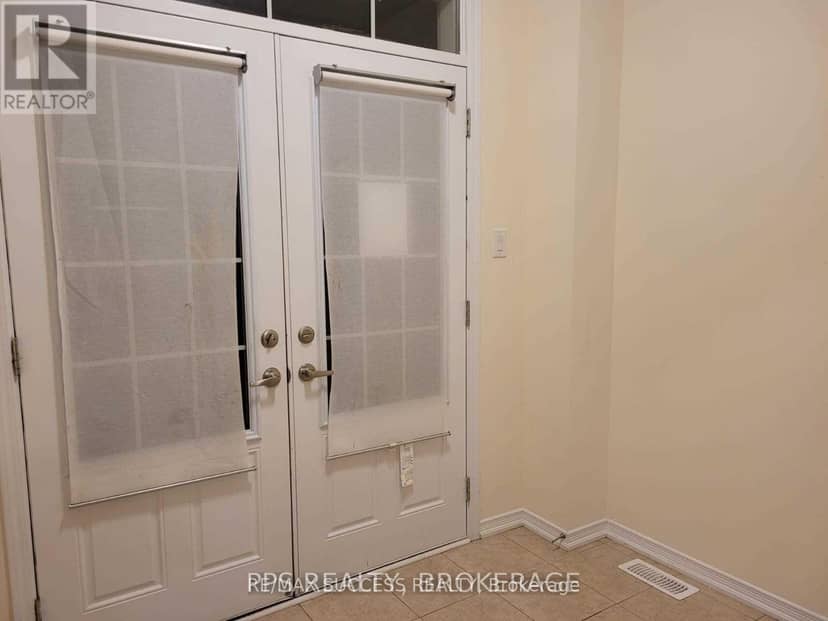7916 Odell Crescent — photo 2 of 40