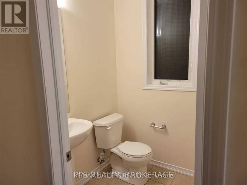 7916 Odell Crescent — photo 5 of 40