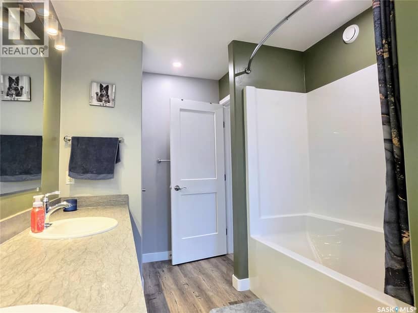 514 16th AVENUE — photo 18 of 34