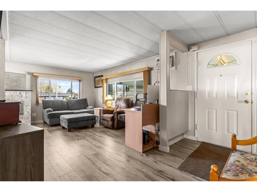 15869 YORKSHIRE PLACE, Surrey, photo 3