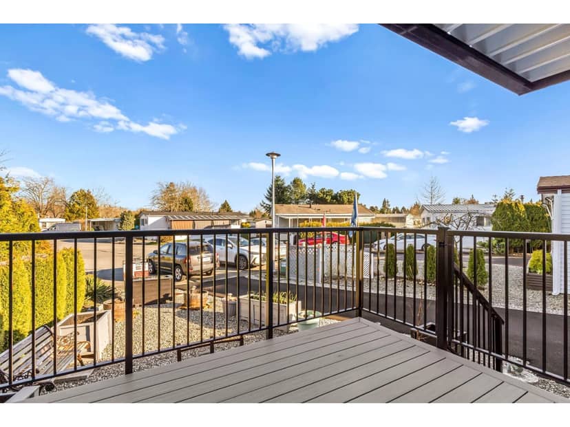 15869 YORKSHIRE PLACE, Surrey, photo 2