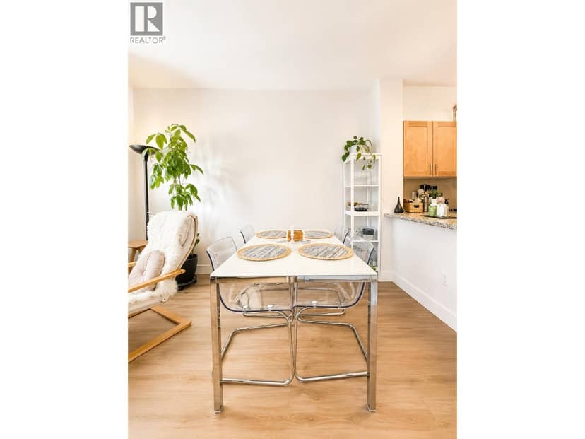 318 1111 E 27TH STREET, North Vancouver, photo 3