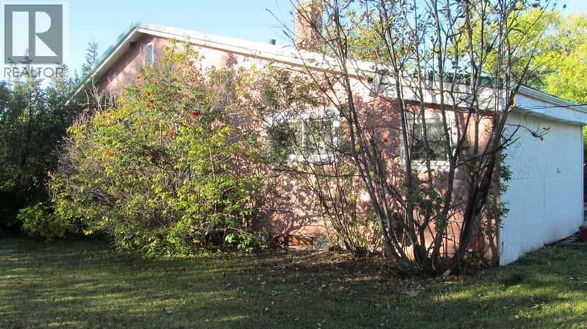 10214 100 Street, Hythe, photo 7