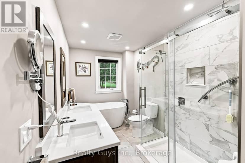 498 Ava Crescent — photo 17 of 40