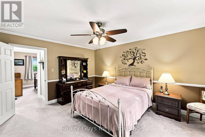 498 Ava Crescent — photo 20 of 40