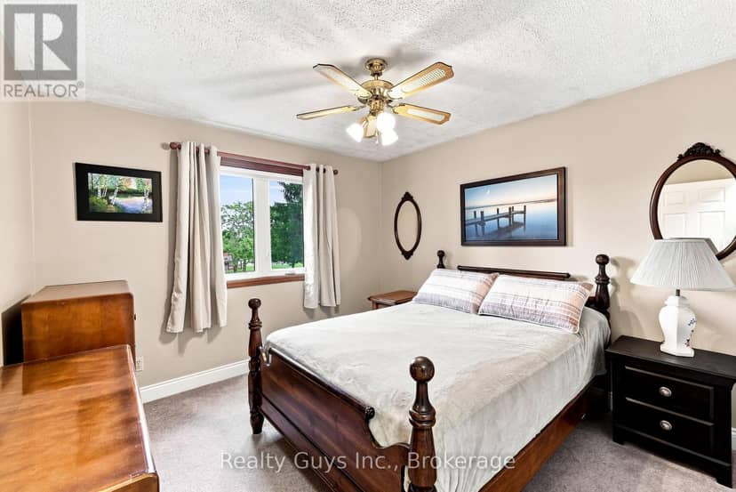 498 Ava Crescent — photo 21 of 40