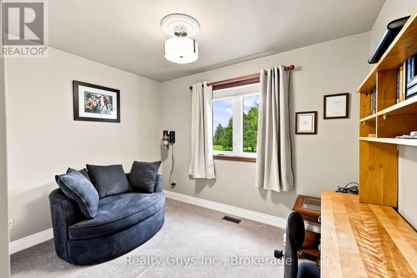 498 Ava Crescent — photo 22 of 40