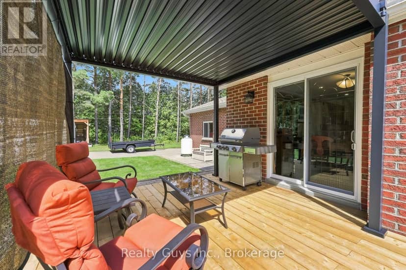 498 Ava Crescent — photo 36 of 40