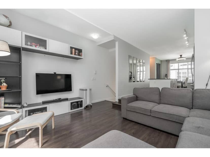 2 253 171 STREET, Surrey, photo 2