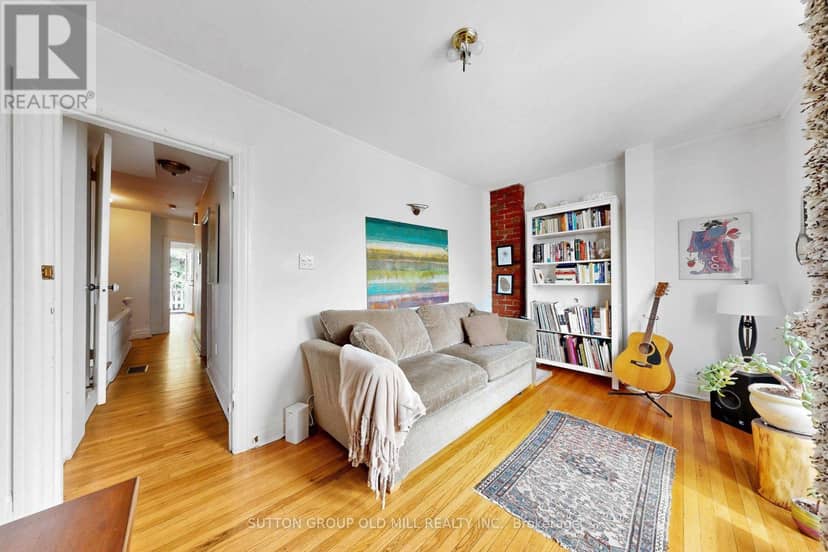 1060 College Street — photo 17 of 40