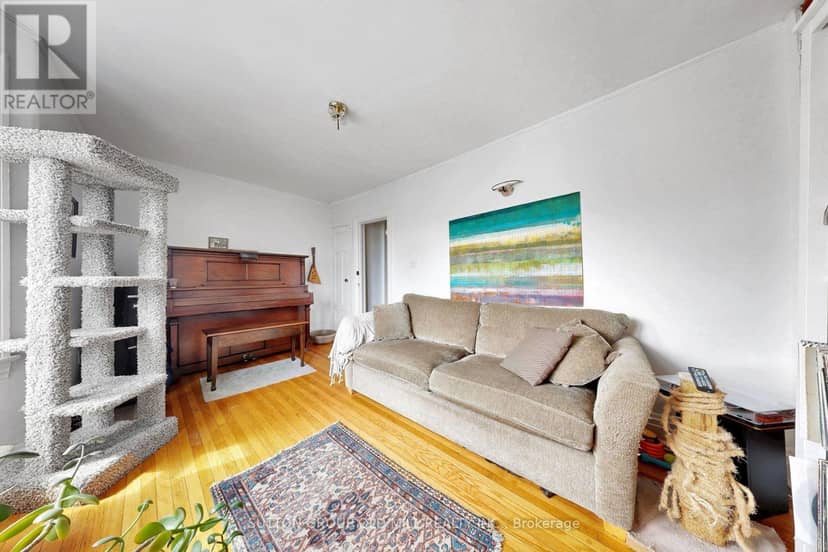 1060 College Street — photo 18 of 40