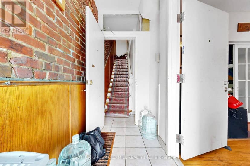 1060 College Street, Toronto, photo 3