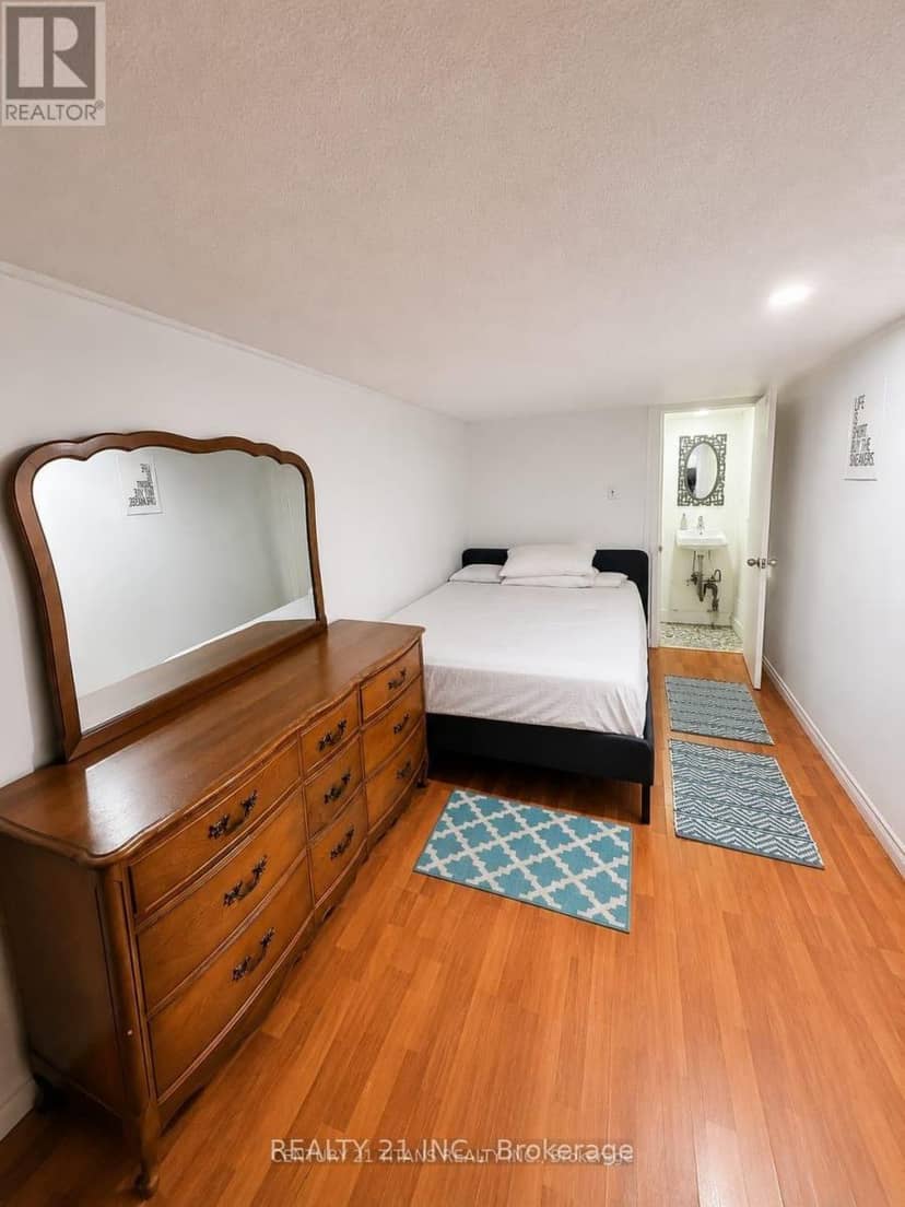 8 Mack Avenue — photo 14 of 29