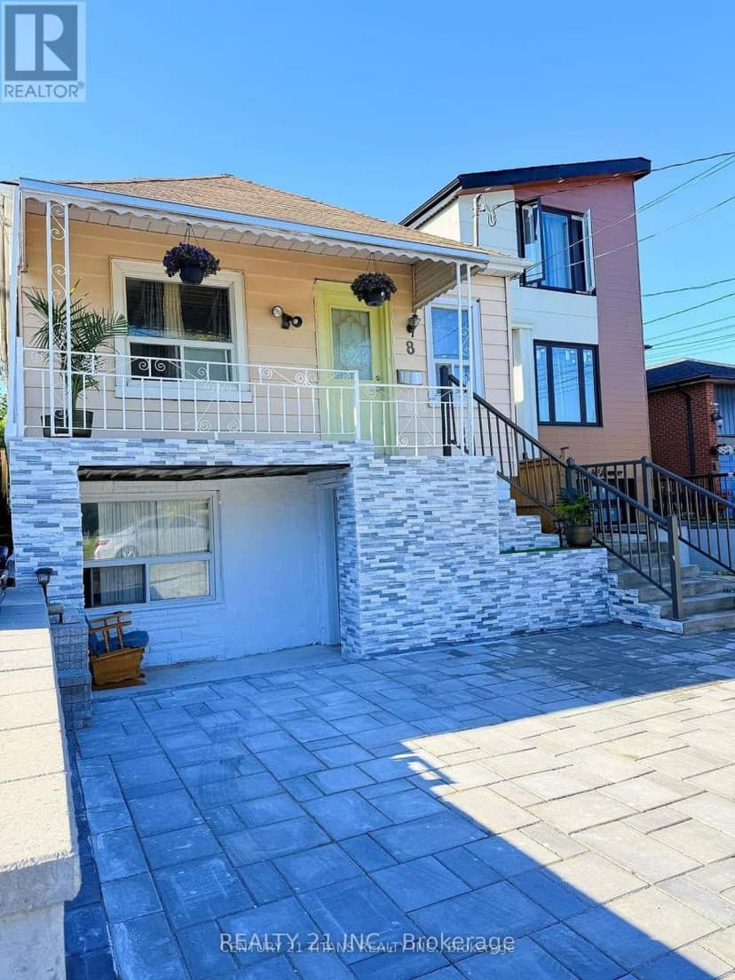 8 Mack Avenue — photo 2 of 29