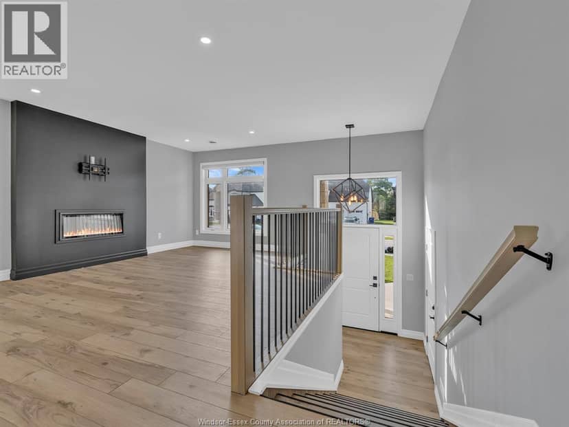 54 REDWOOD Unit# A,B — photo 12 of 40