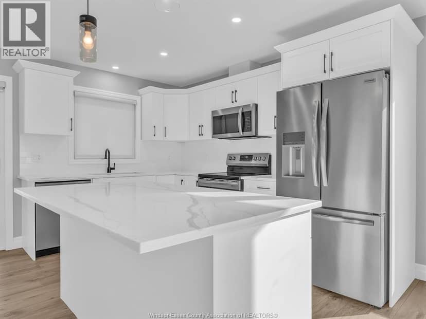 54 REDWOOD Unit# A,B — photo 17 of 40