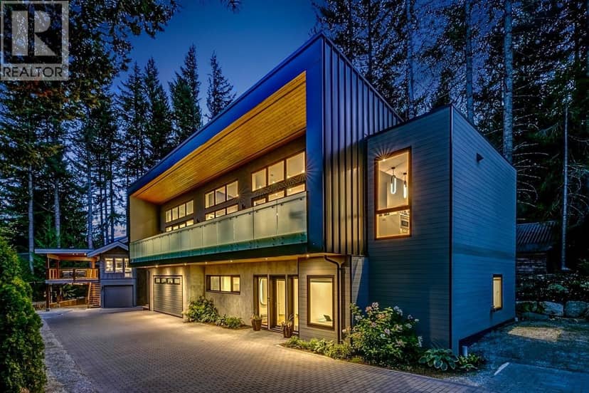 8224 ALPINE WAY, Whistler