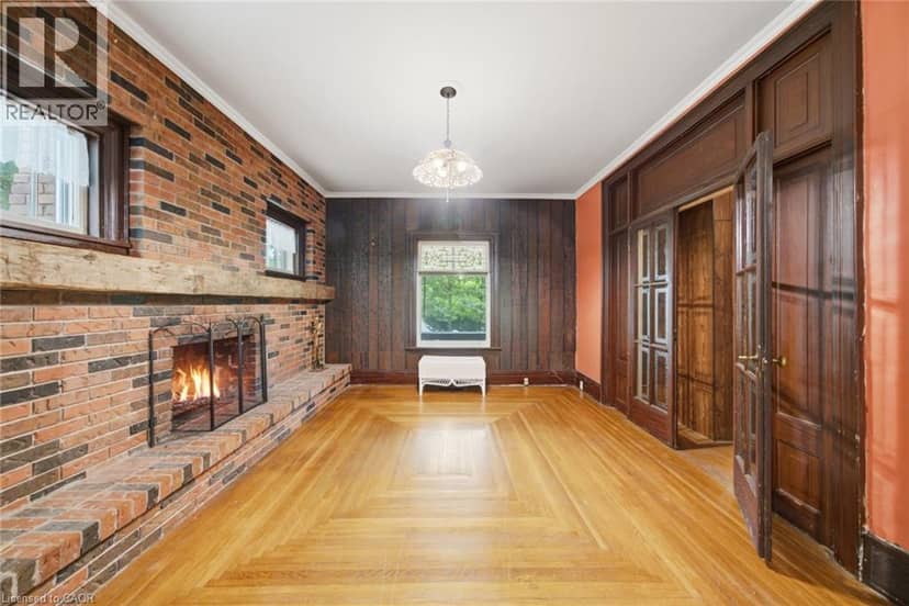 211 CANBOROUGH Street — photo 12 of 37