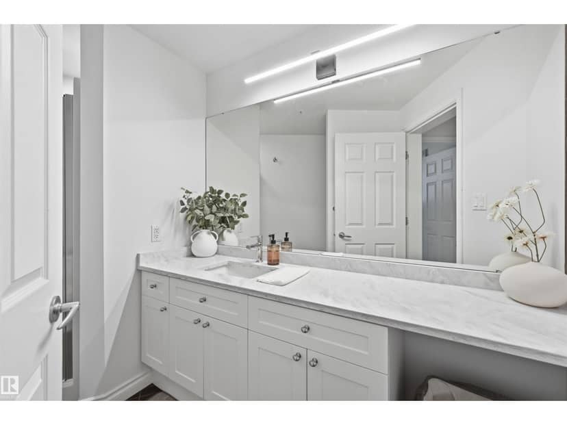 #503 9020 Jasper Av NW — photo 32 of 40