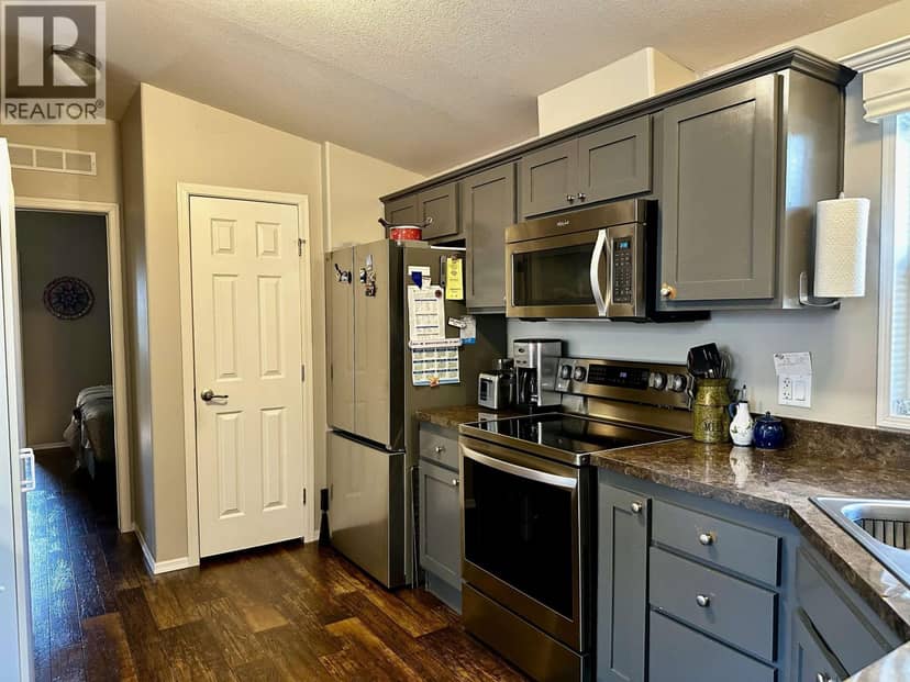 90 3616 LARCH AVENUE, Terrace, photo 8