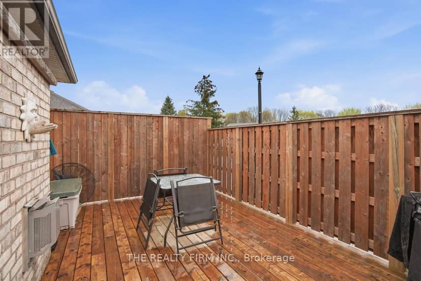 10 - 44 Edgevalley Road — photo 29 of 32