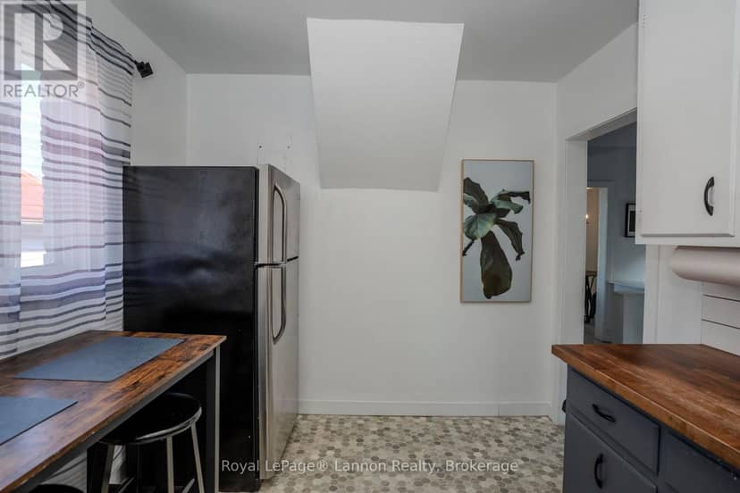 92 Jean Street — photo 11 of 40