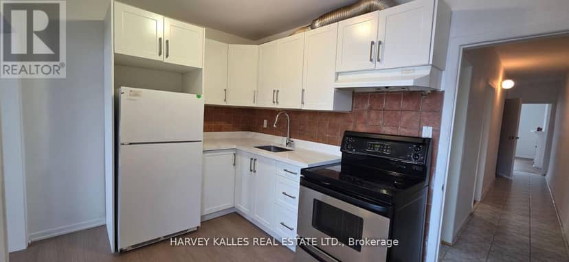 1767 Dufferin Street — photo 6 of 14