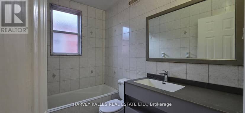 1767 Dufferin Street — photo 8 of 14