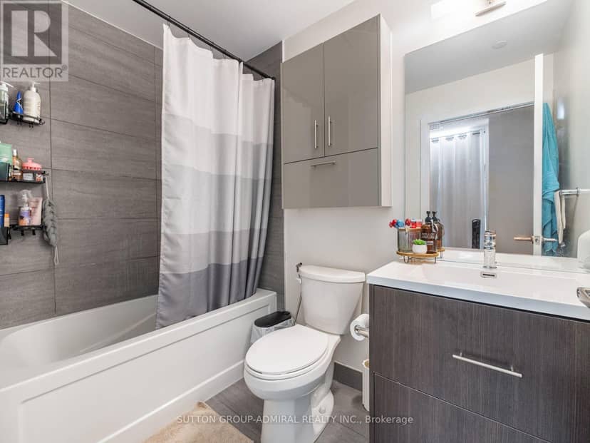 101 - 188 Fairview Mall Drive — photo 22 of 40