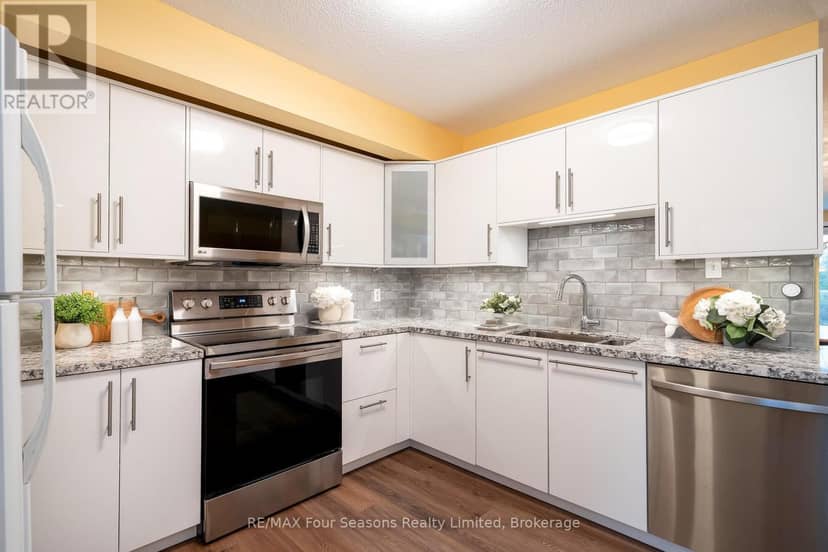 17 - 44 Trott Boulevard — photo 9 of 38