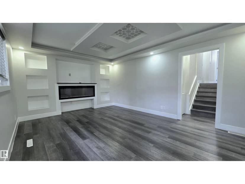 9131 83 AV NW NW, Edmonton, photo 2
