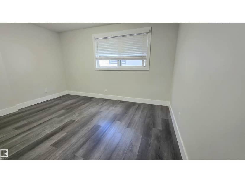 9131 83 AV NW NW — photo 16 of 38