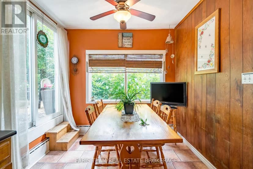 338 Gloucester Street — photo 8 of 39