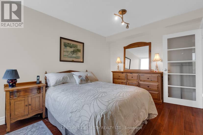 1401 - 181 Collier Street — photo 19 of 40