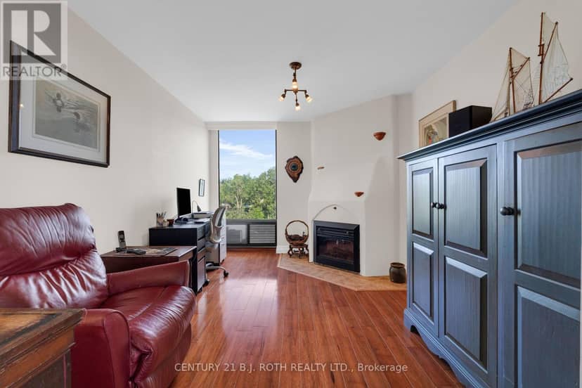 1401 - 181 Collier Street — photo 24 of 40