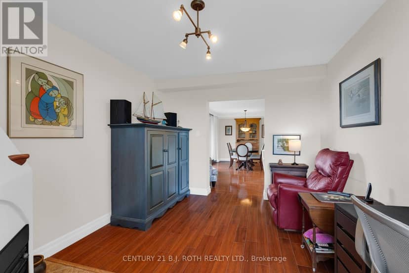 1401 - 181 Collier Street — photo 26 of 40
