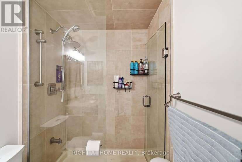 44 - 2272 Mowat Avenue — photo 30 of 40