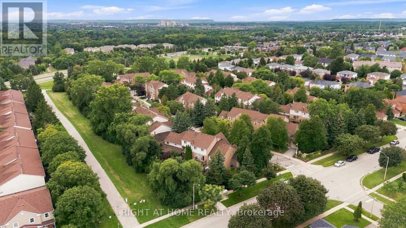 44 - 2272 Mowat Avenue — photo 40 of 40