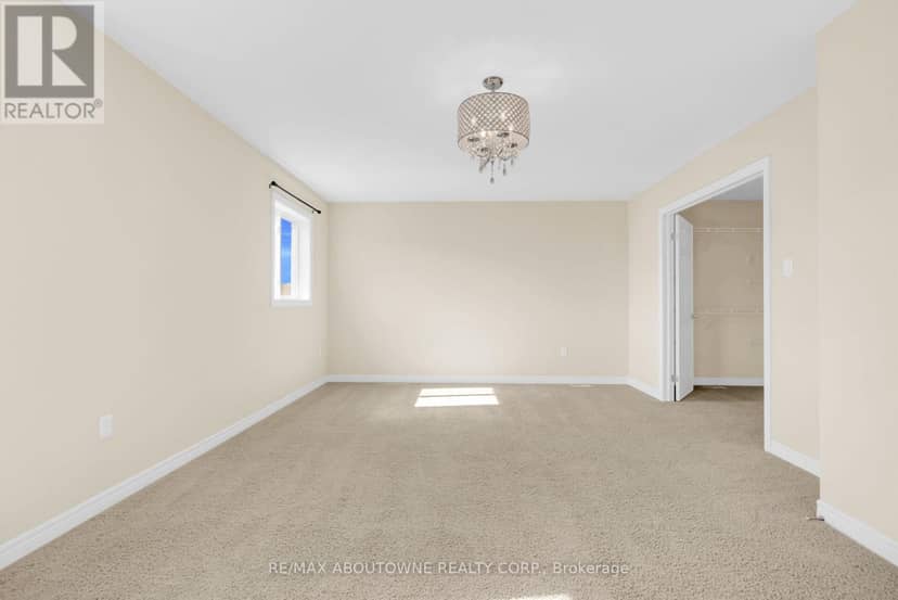 94 Ambrous Crescent — photo 24 of 40
