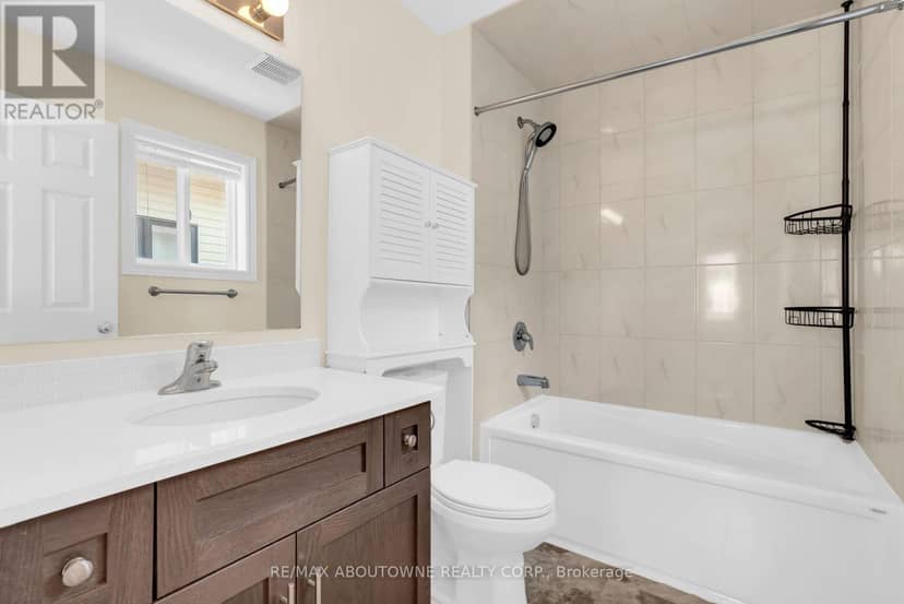 94 Ambrous Crescent — photo 31 of 40