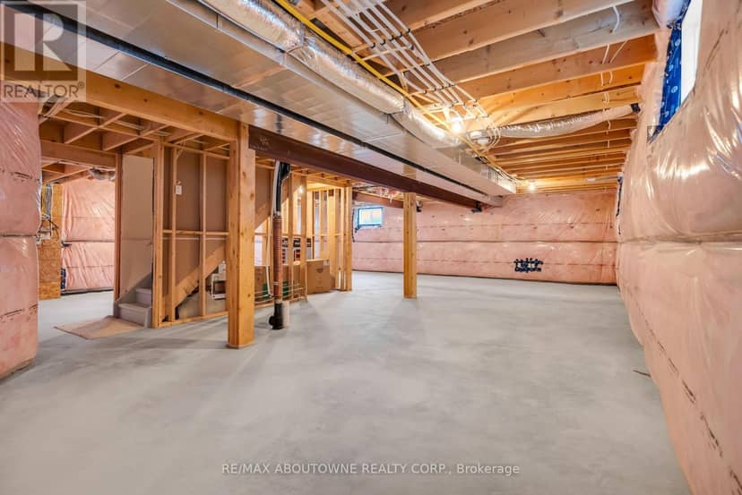 94 Ambrous Crescent — photo 40 of 40