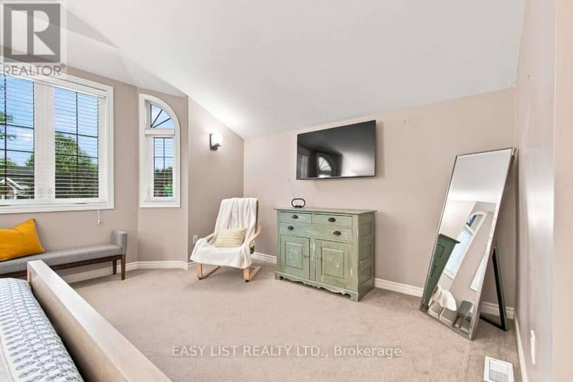 5929 Rosewood Crescent — photo 35 of 40