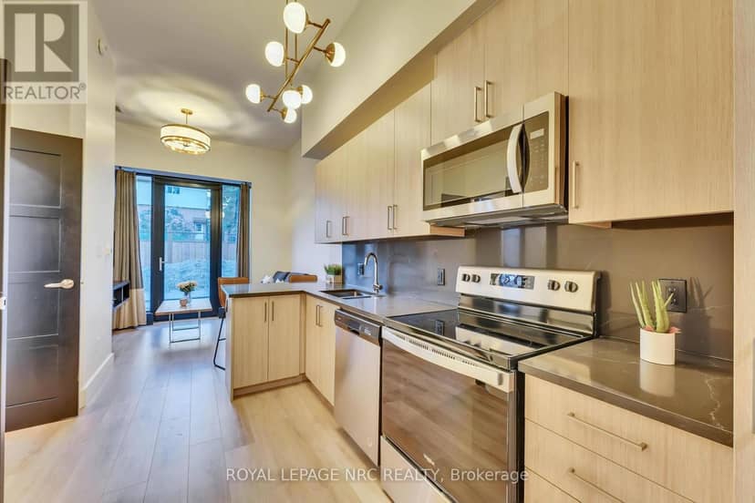 133 - 145 Columbia Street W — photo 9 of 22