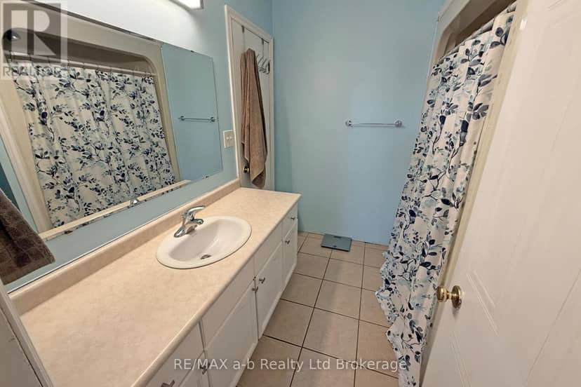 169 Diefenbaker Drive — photo 29 of 40