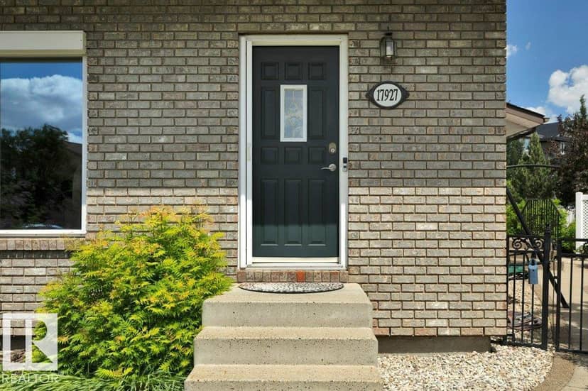 17927 92A ST NW, Edmonton, photo 2
