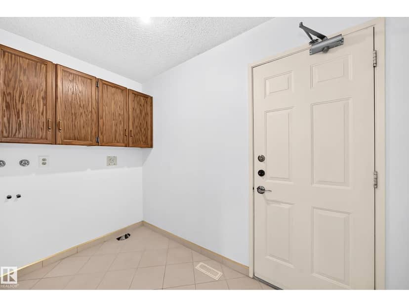 17915 99A AV NW NW — photo 26 of 40