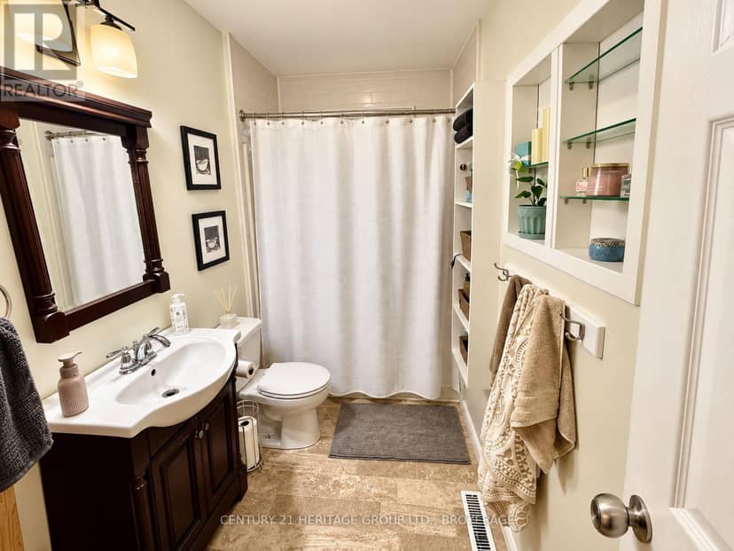 34 Harvard Place — photo 8 of 14